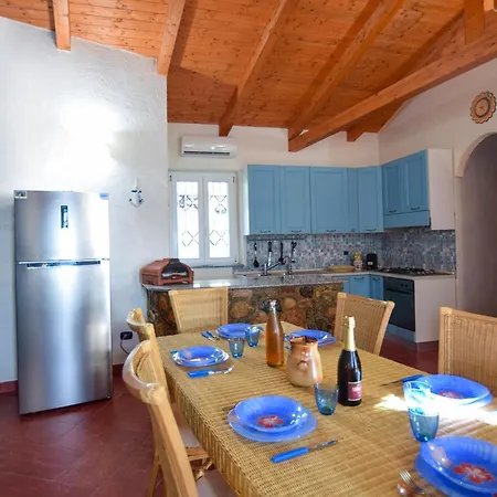 4 Bedroom Lovely In ריקאדי