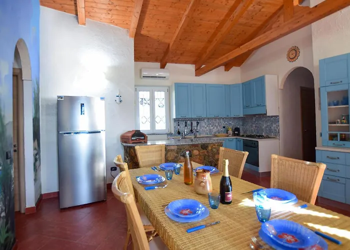 4 Bedroom Lovely In ריקאדי