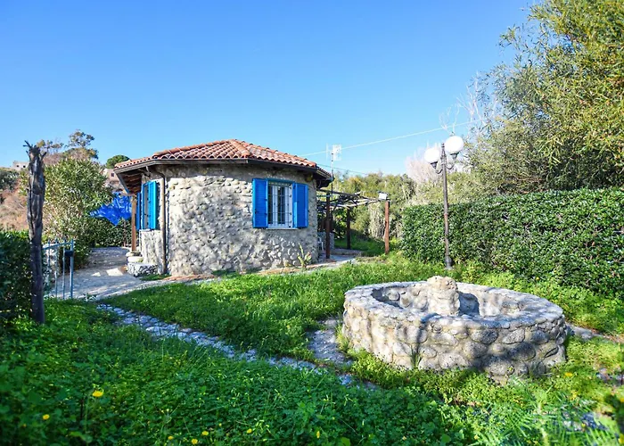 בית נופש 4 Bedroom Lovely In