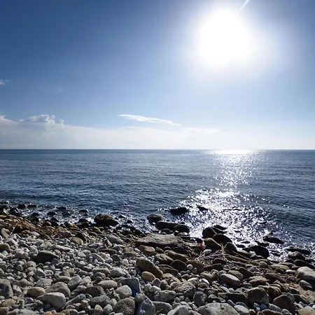 4 Bedroom Lovely In Hébergement de vacances Ricadi