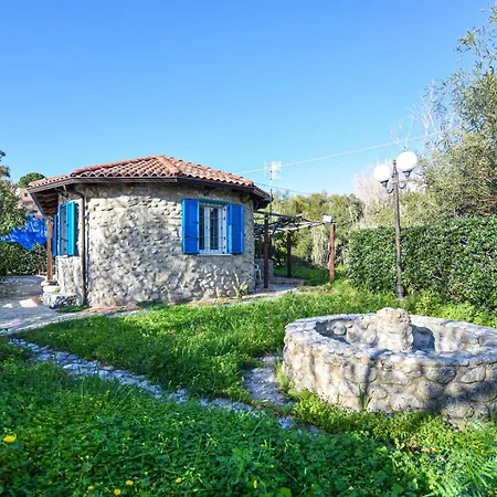 Hébergement de vacances 4 Bedroom Lovely In